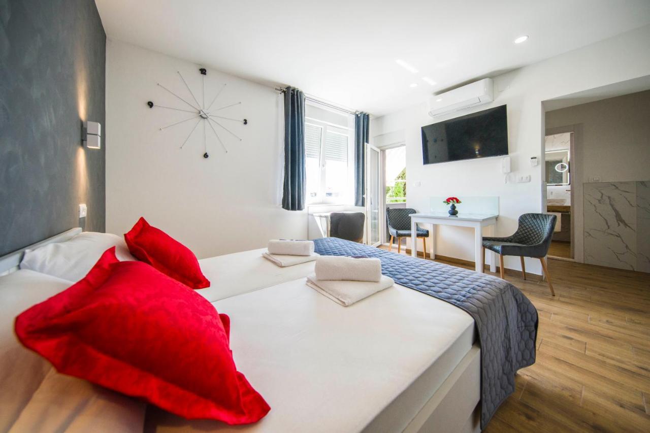 Split Central Luxury Studios Экстерьер фото