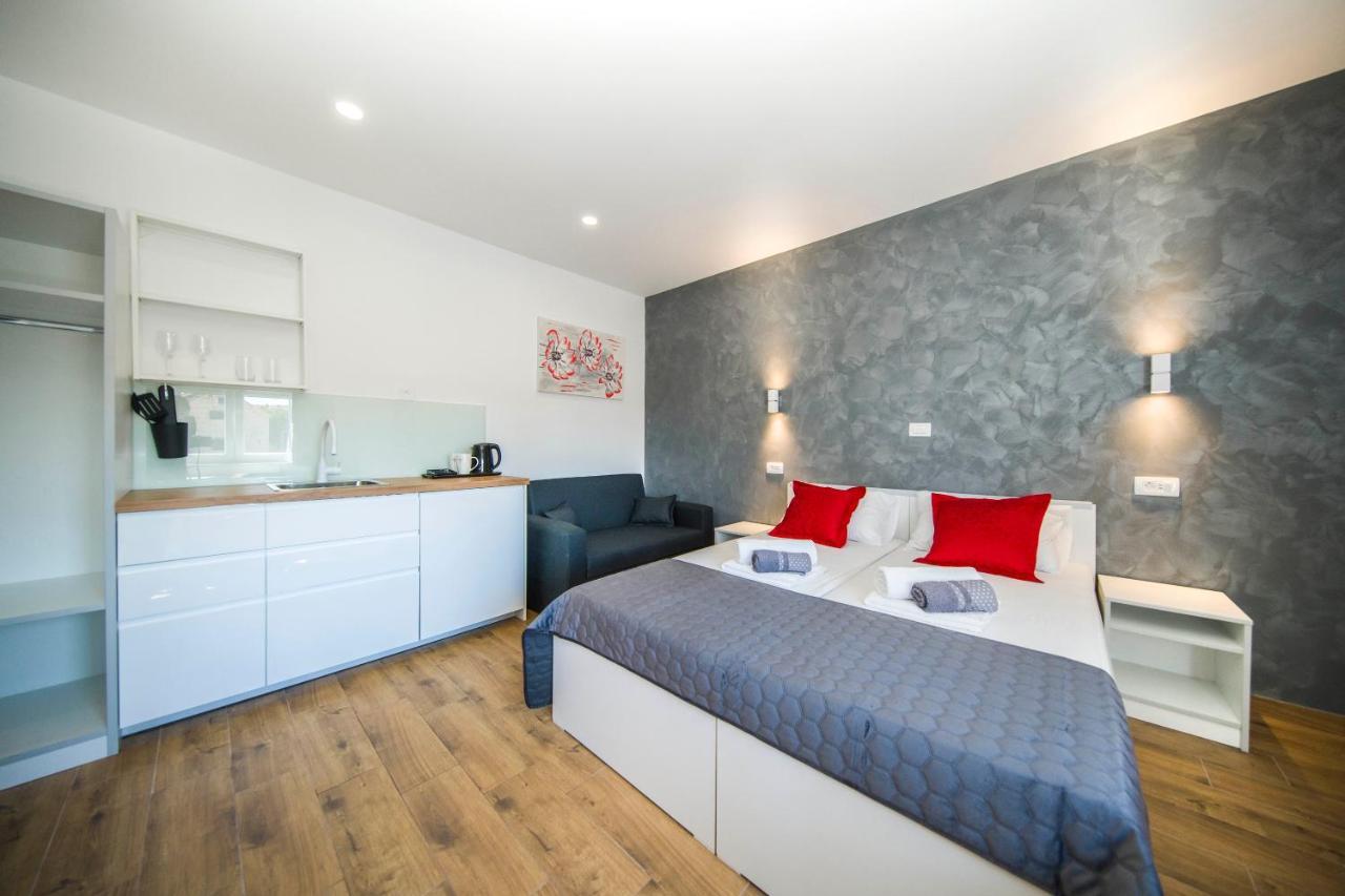 Split Central Luxury Studios Экстерьер фото